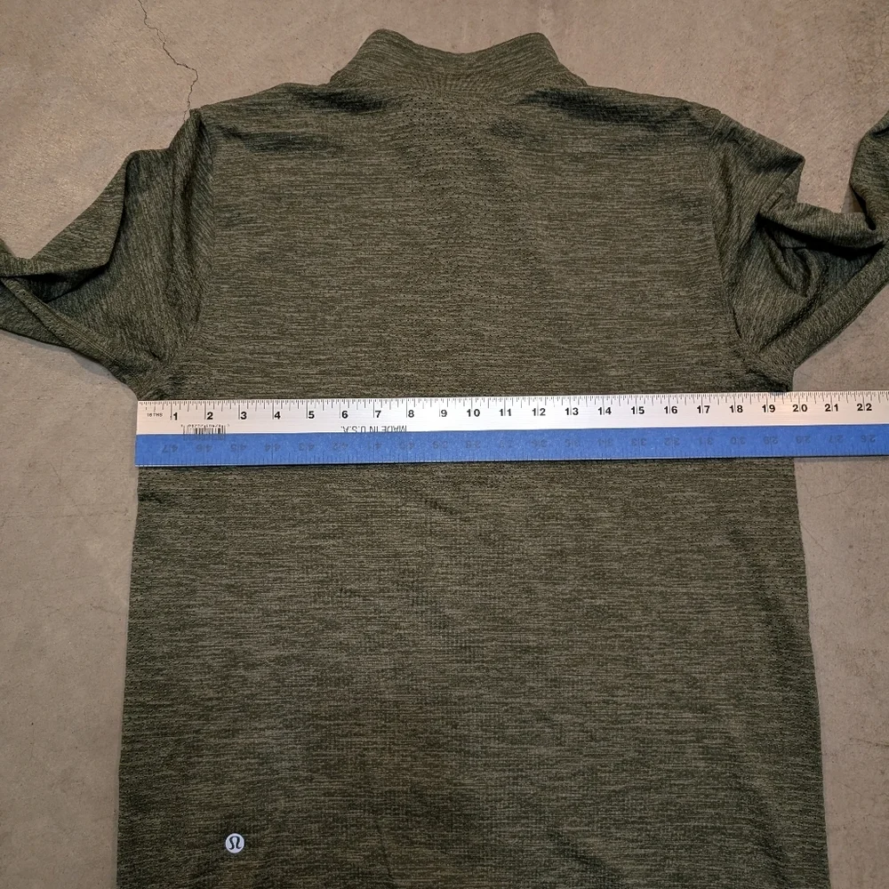 lululemon athletica Vent Tech Men's Green 1/4 Zip Sweater Long Sleeve - Picture 7 of 8